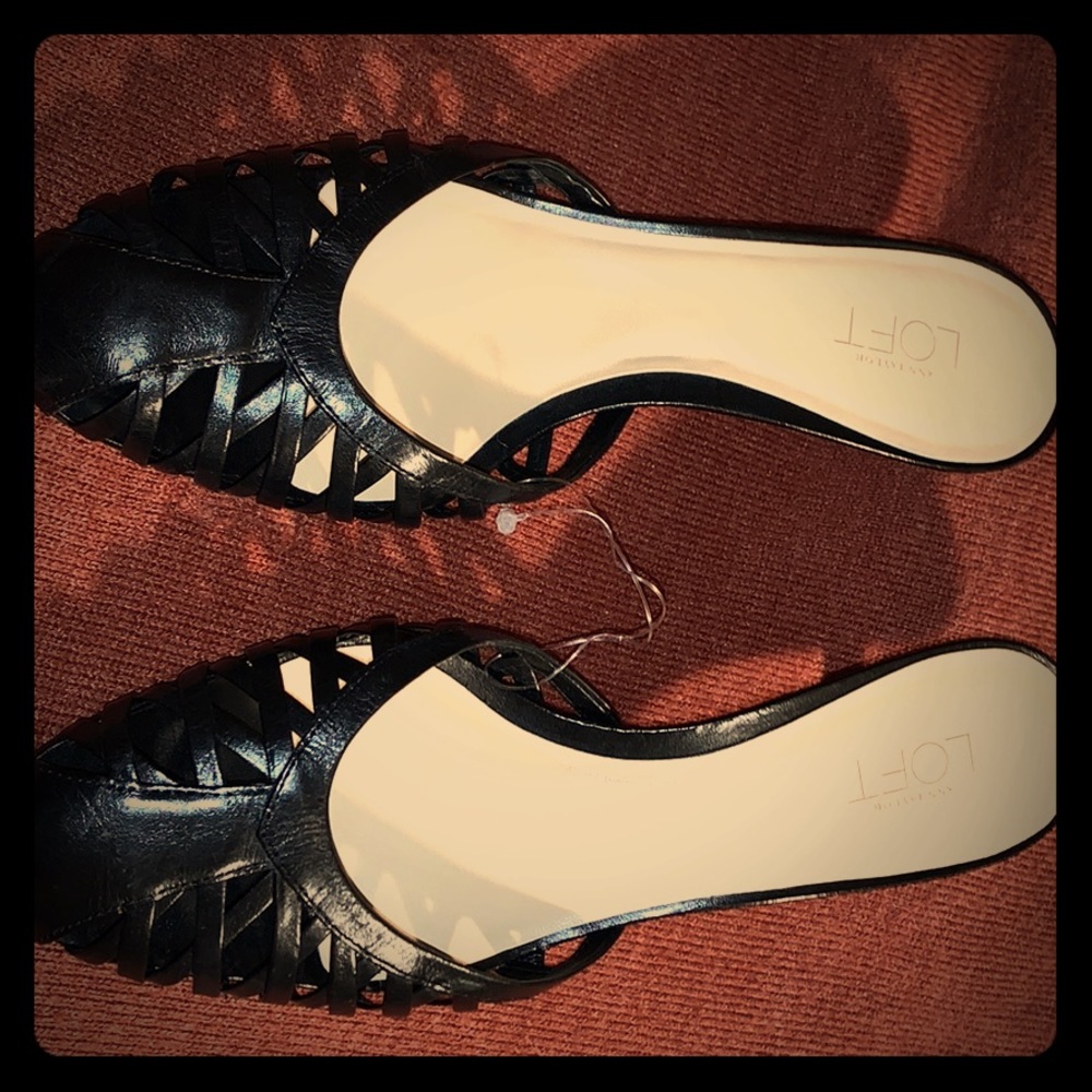 Ann Taylor Loft slip on pumps